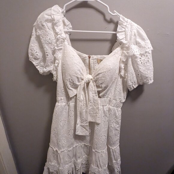 White eyelet mini dress - Picture 2 of 4